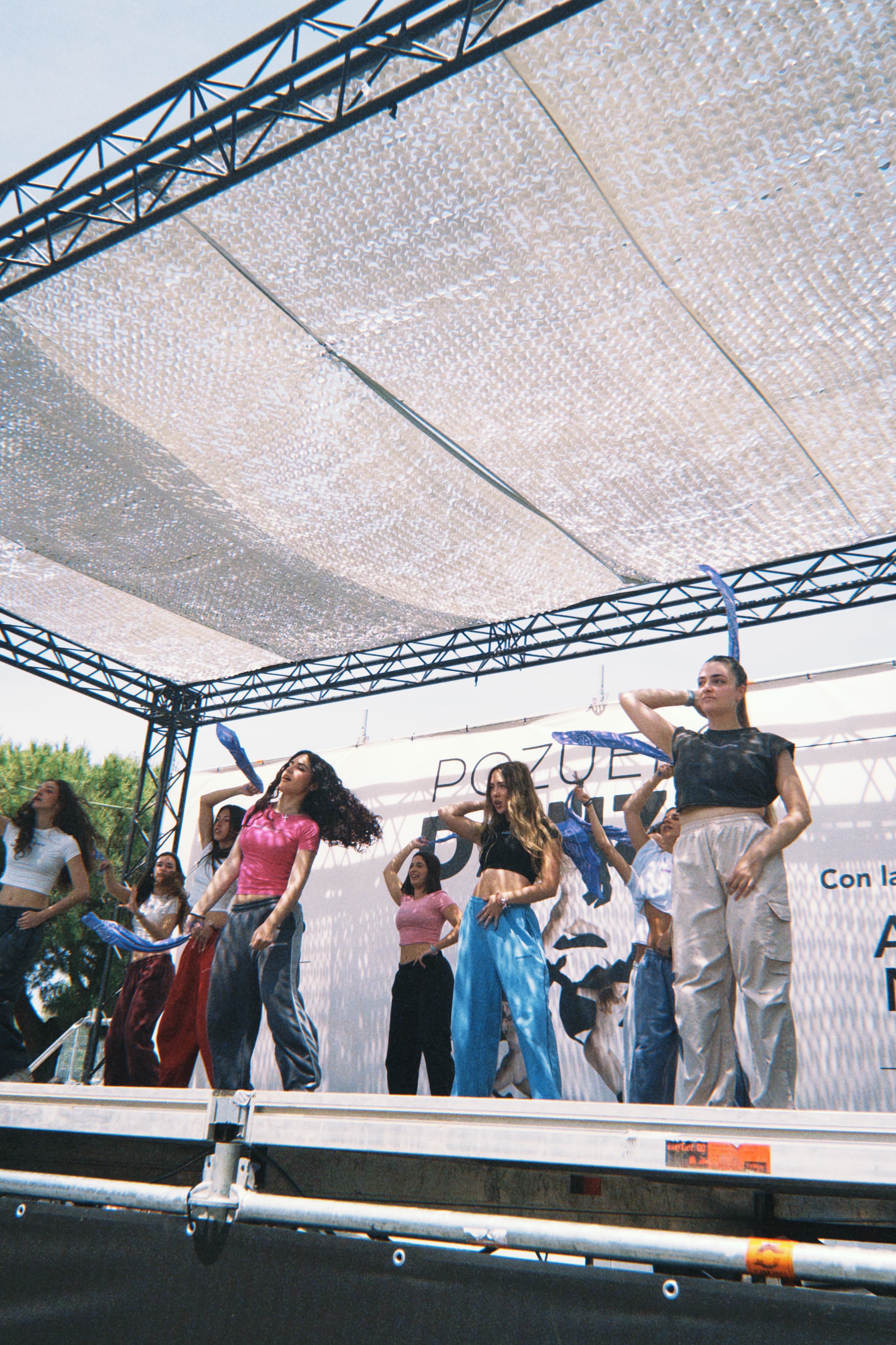 Wave Dance Center 12